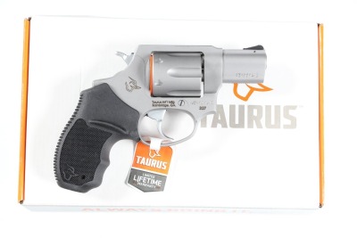 Taurus 327 Revolver .327 fed mag