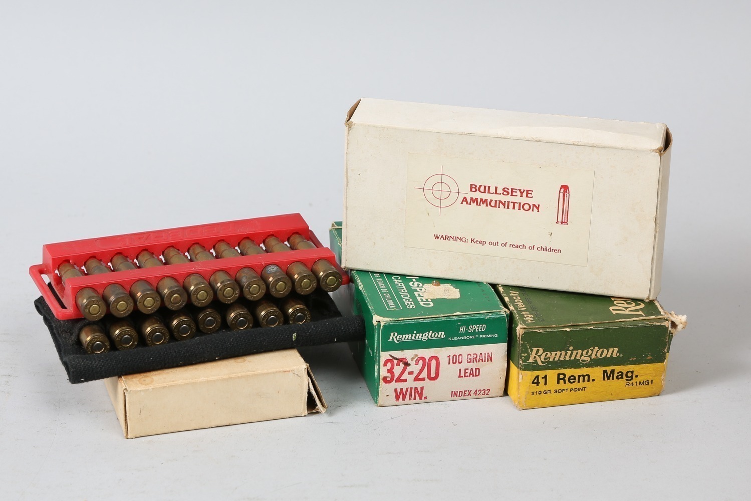 6 Bxs Assorted 32-20/ .40 Rem Mag/.375 / .308 Ammo