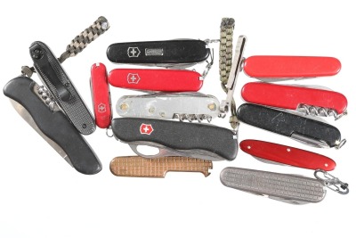 12 Victorinox Swiss Army Knives