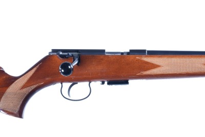 Anschutz 1517 Bolt Rifle 17 HMR