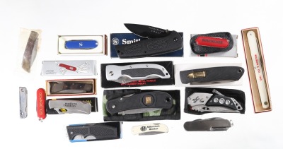 17 Folding Knives